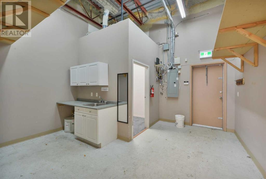 170, 4828 53 Street Property Photo 12