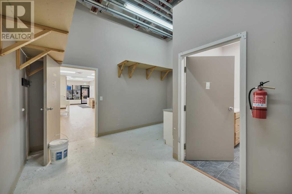 170, 4828 53 Street Property Photo 13