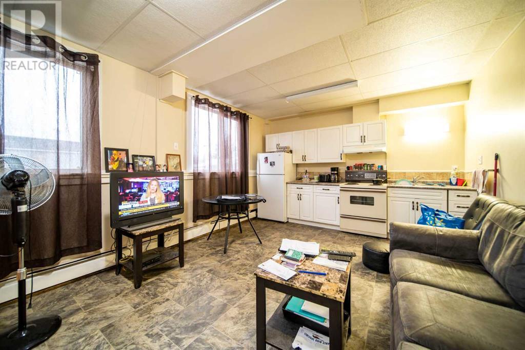 529 6 Avenue Property Photo 11