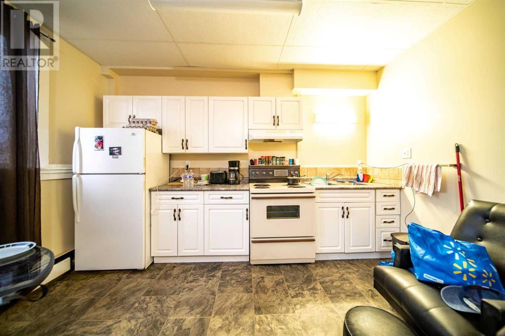 529 6 Avenue Property Photo 12