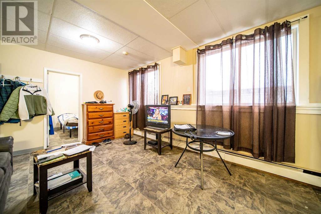 529 6 Avenue Property Photo 13