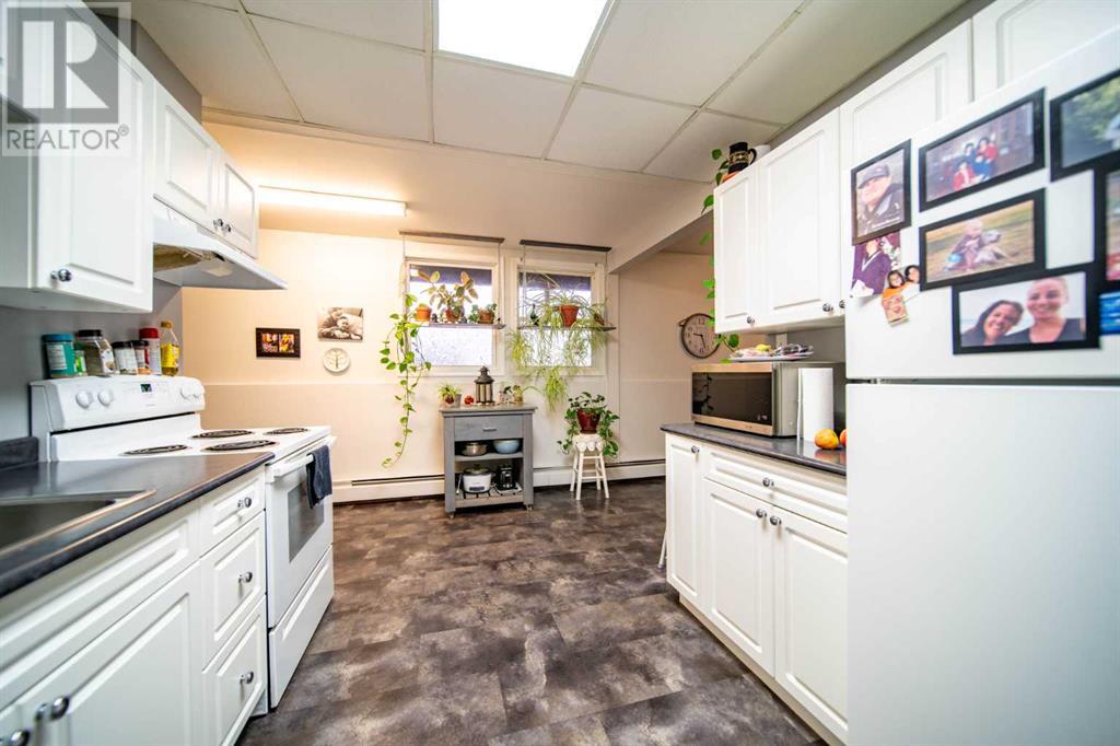 529 6 Avenue Property Photo 17