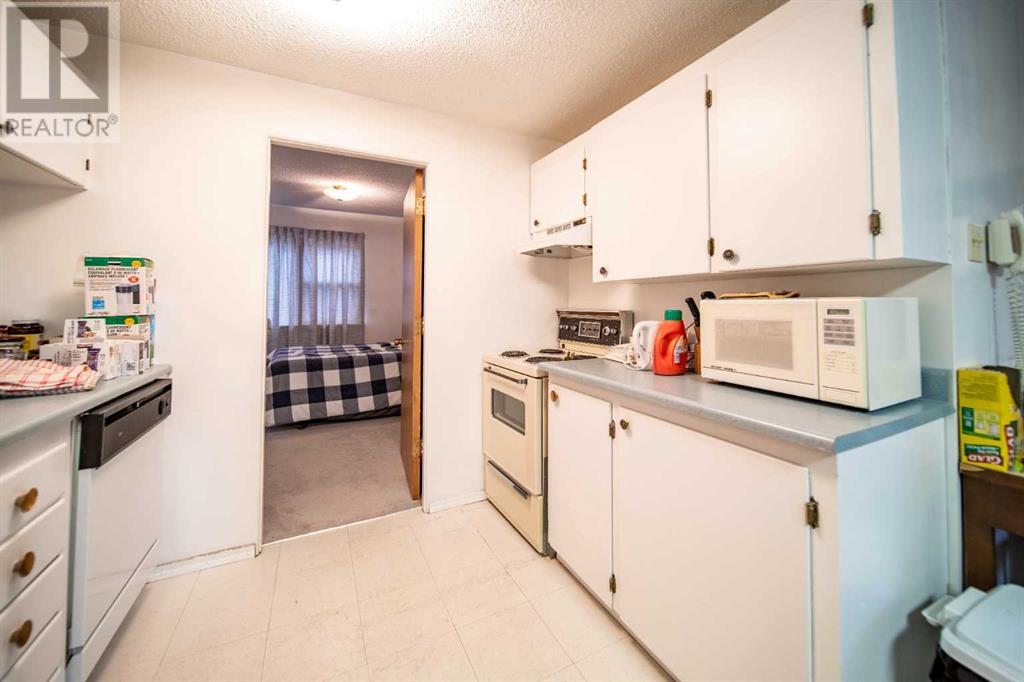 529 6 Avenue Property Photo 32