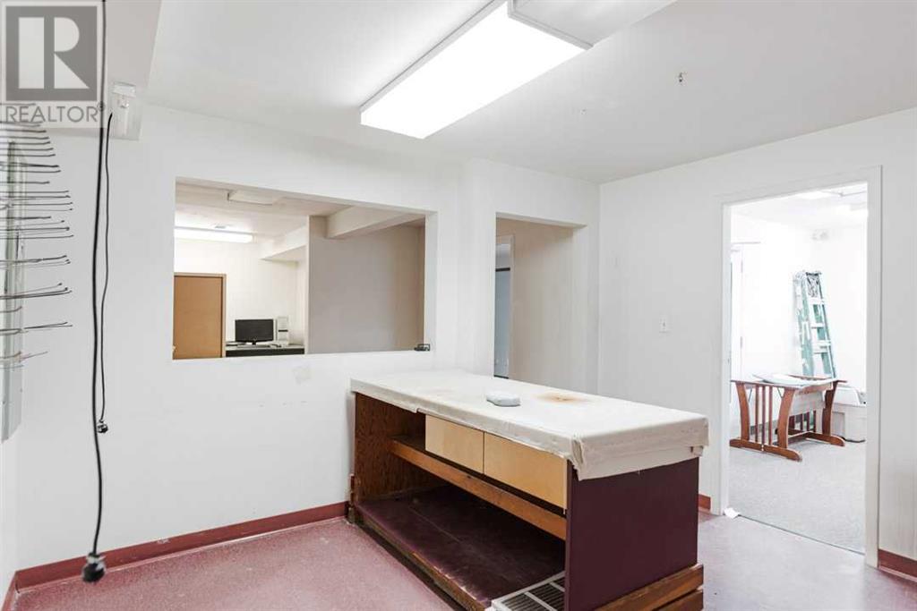 10013 Macdonald Avenue Property Photo 7