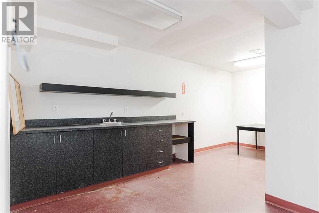 10013 Macdonald Avenue Property Photo 10
