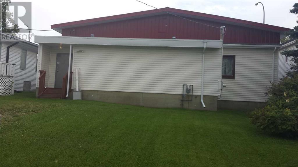 5011 50 Avenue Property Photo 10
