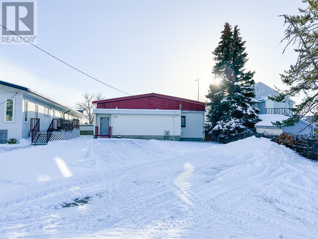 5011 50 Avenue Property Photo 11