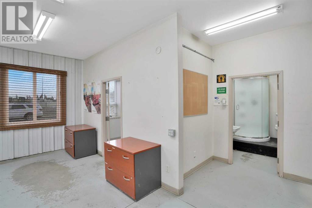 5, 8 Gateway Boulevard Property Photo 8