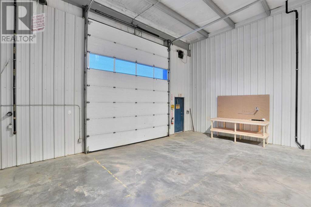 5, 8 Gateway Boulevard Property Photo 13