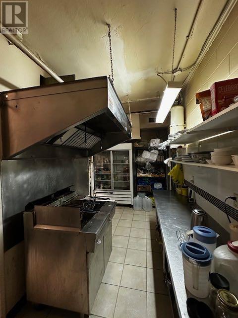 5001 50 Street Property Photo 8