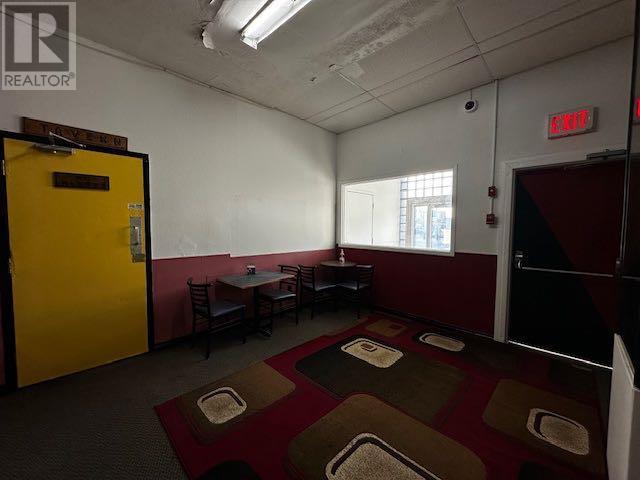 5001 50 Street Property Photo 15