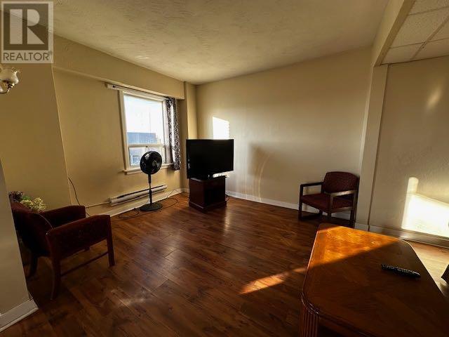 5001 50 Street Property Photo 21