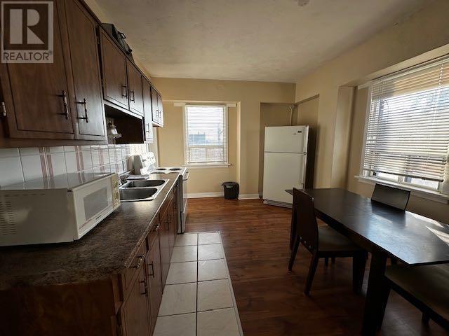 5001 50 Street Property Photo 22
