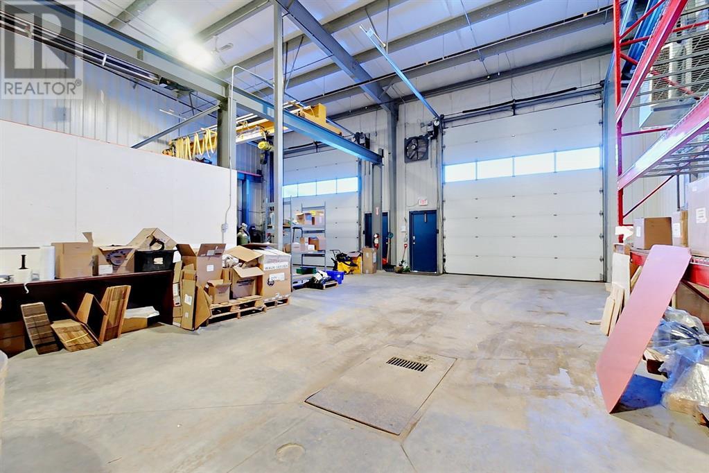 3, 8 Gateway Boulevard Property Photo 16