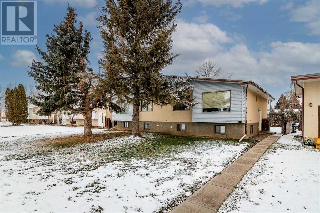 124 10 Avenue W Property Photo
