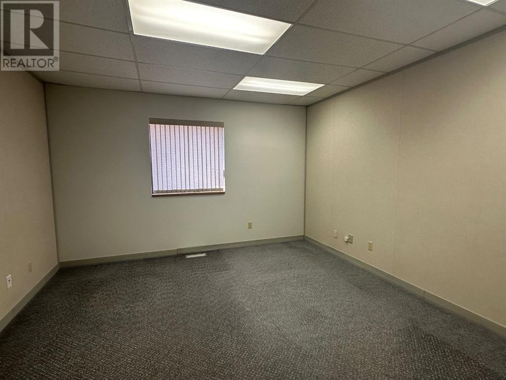9804 97 Avenue Property Photo 13