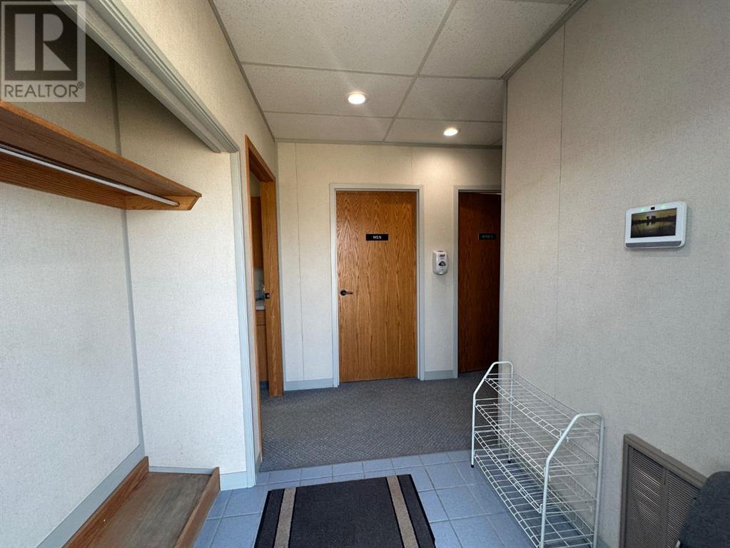 9804 97 Avenue Property Photo 18