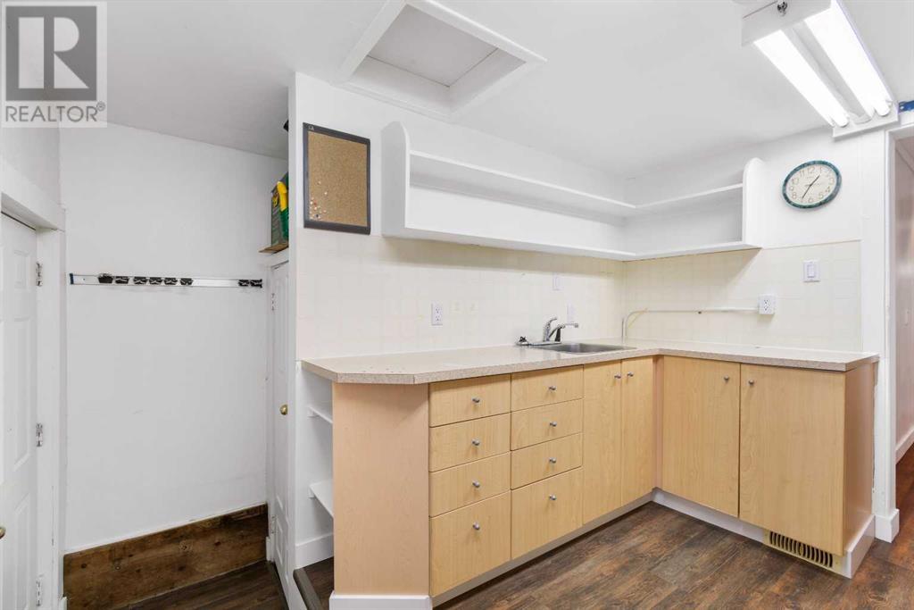 10131 102 Avenue Property Photo 10