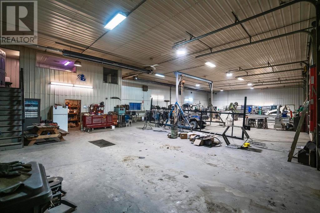 251, 47017 21 Highway Property Photo 14