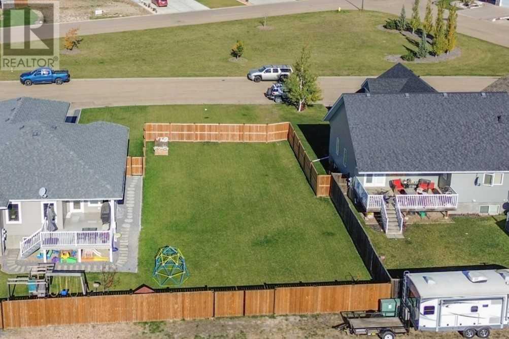 6921 Meadowview Close Property Photo 4