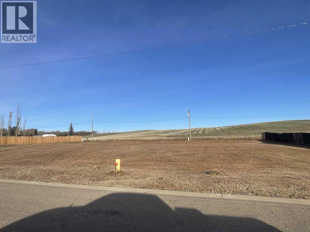 5128 57 Avenue Property Photo 1