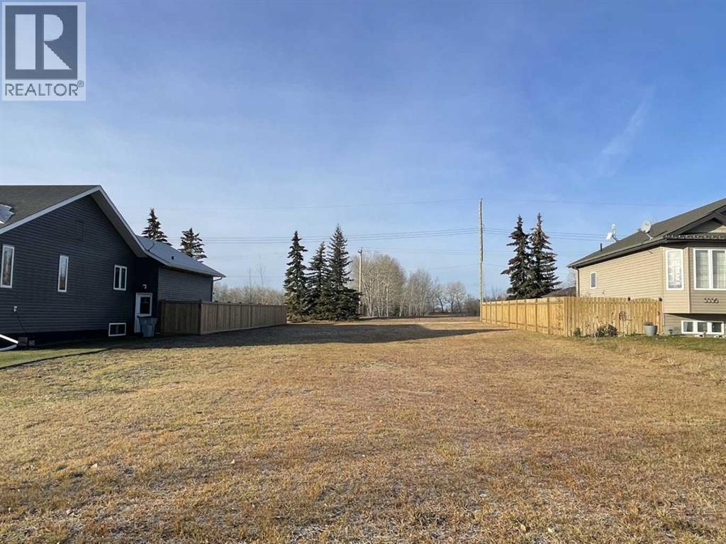 5552 52 Street Property Photo 1