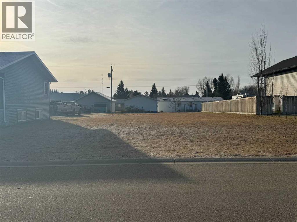 5127 57 Avenue Property Photo 1