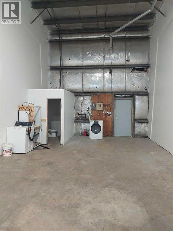 5, 7836 49 Avenue Property Photo 3