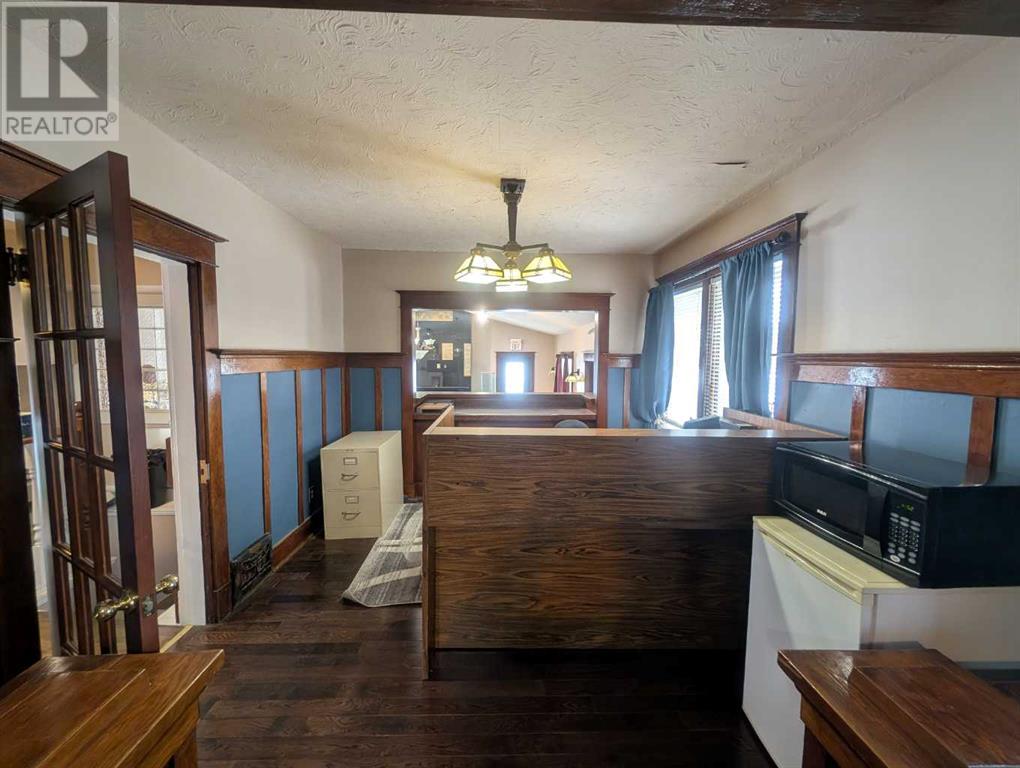 17 Dunmore Road Se Property Photo 9