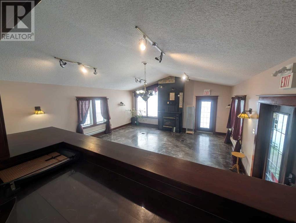 17 Dunmore Road Se Property Photo 13