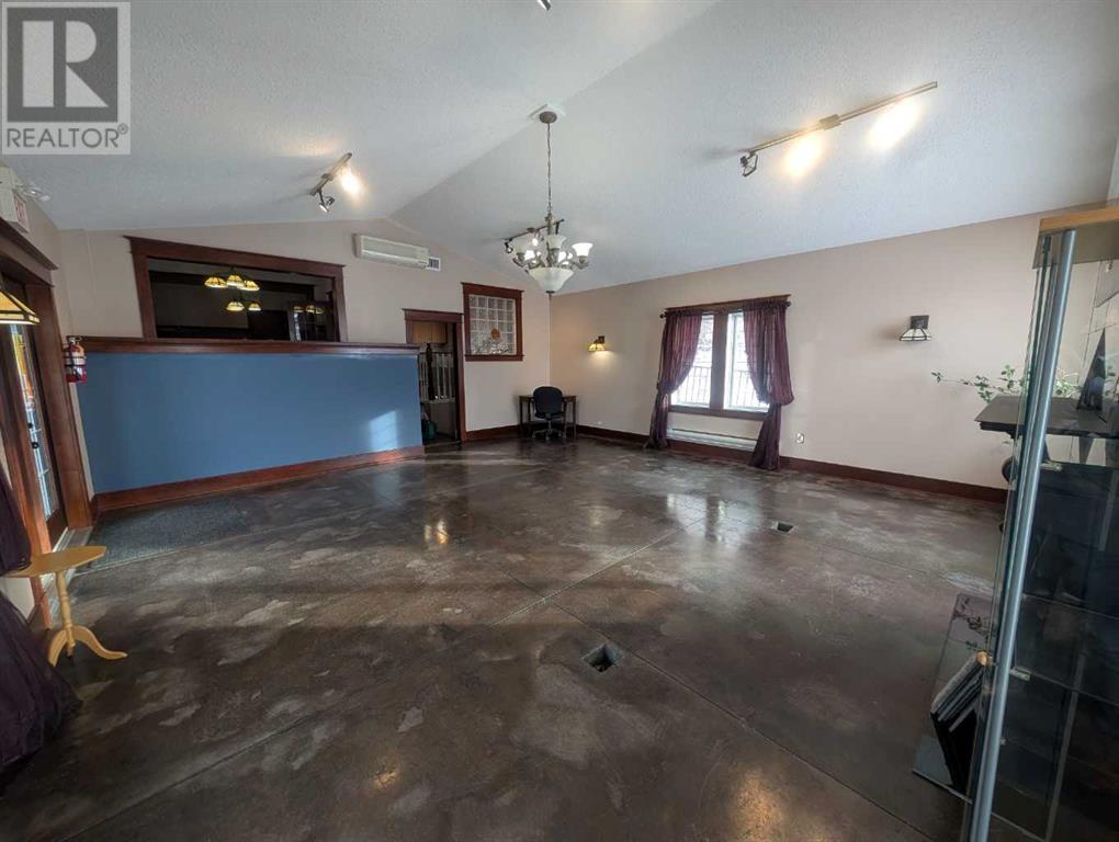 17 Dunmore Road Se Property Photo 16