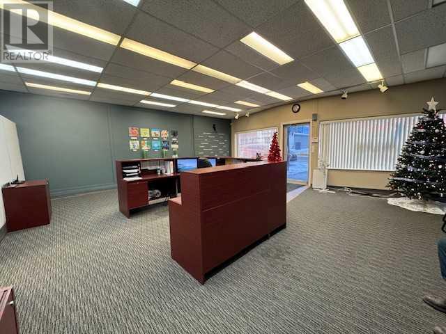 204 50 Street N Property Photo 4