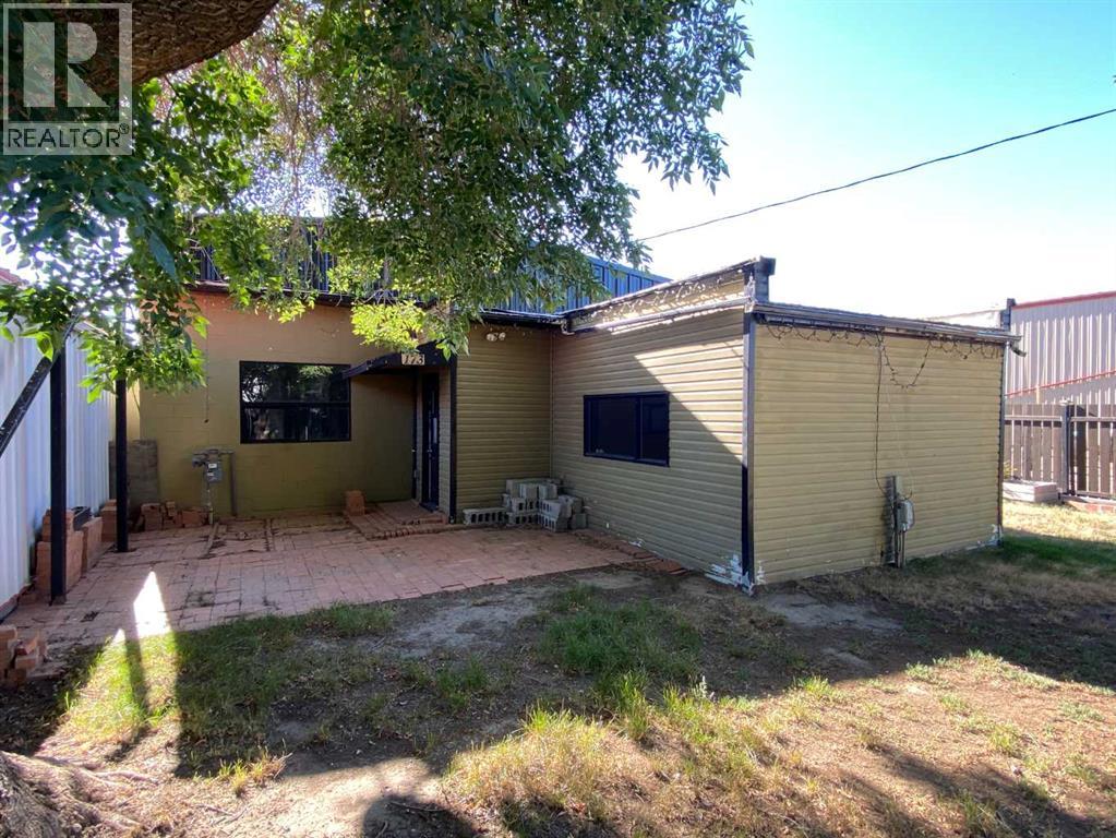 165 Centre Street Property Photo 5
