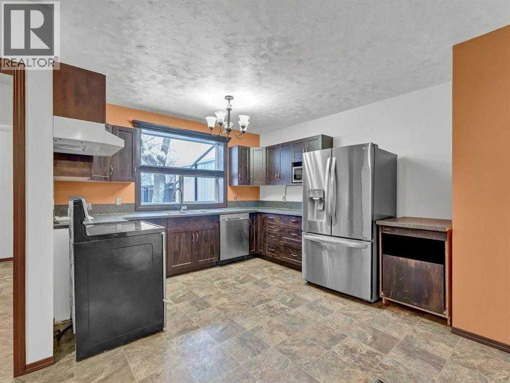 165 Centre Street Property Photo 9