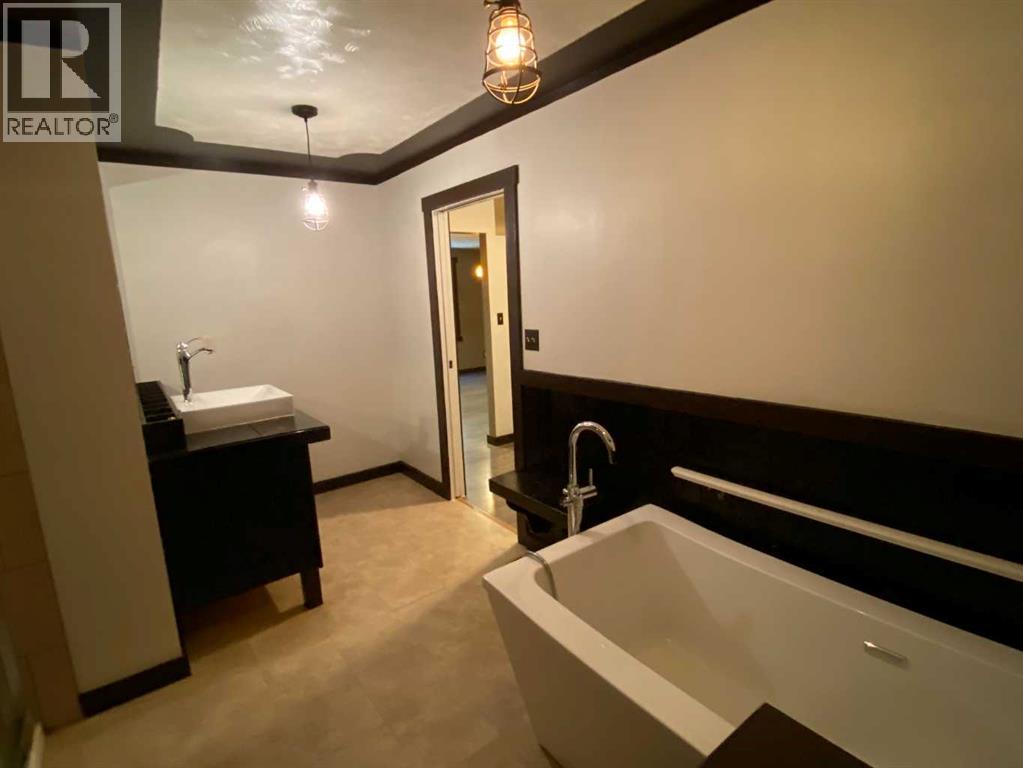 165 Centre Street Property Photo 22