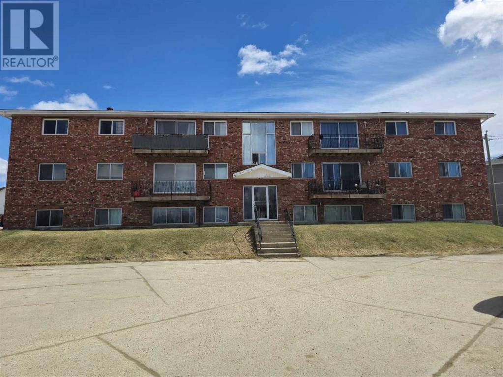 611 3 Ave Property Photo 2