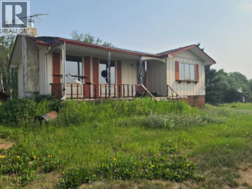 872041 689 Highway Property Photo 1