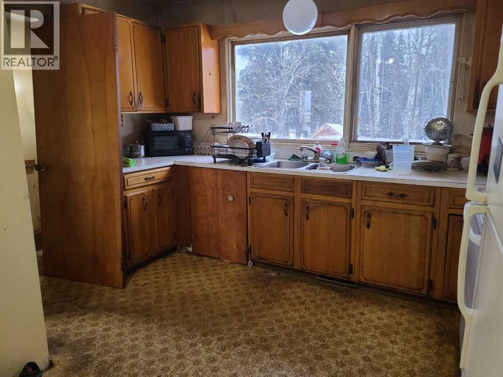 872041 689 Highway Property Photo 2