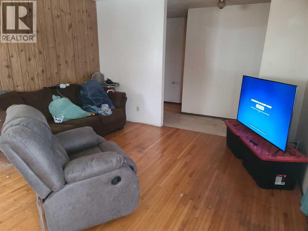 872041 689 Highway Property Photo 10