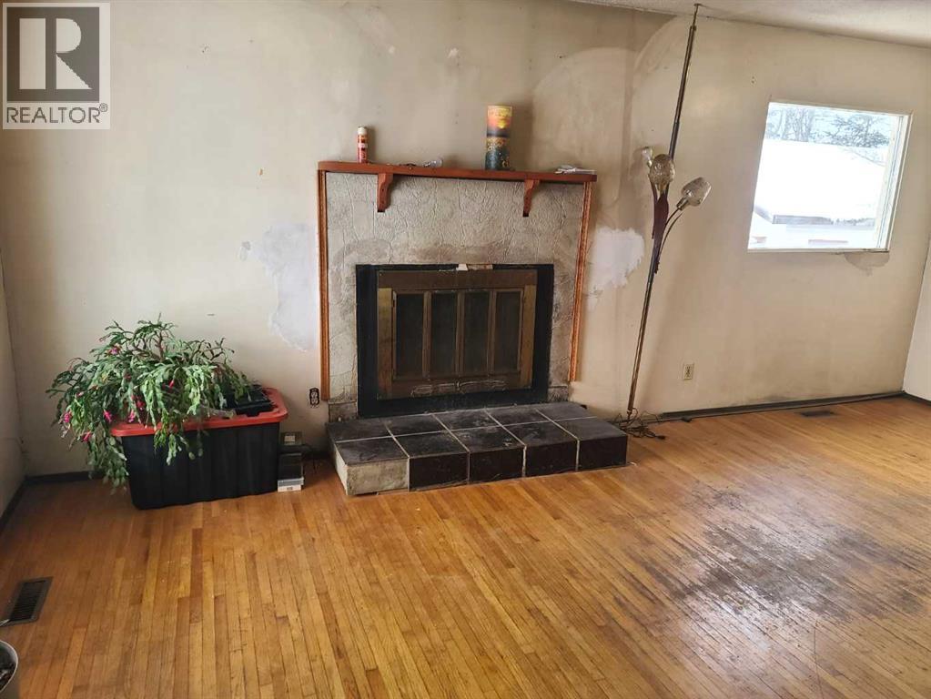 872041 689 Highway Property Photo 12