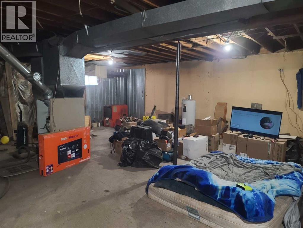 872041 689 Highway Property Photo 17