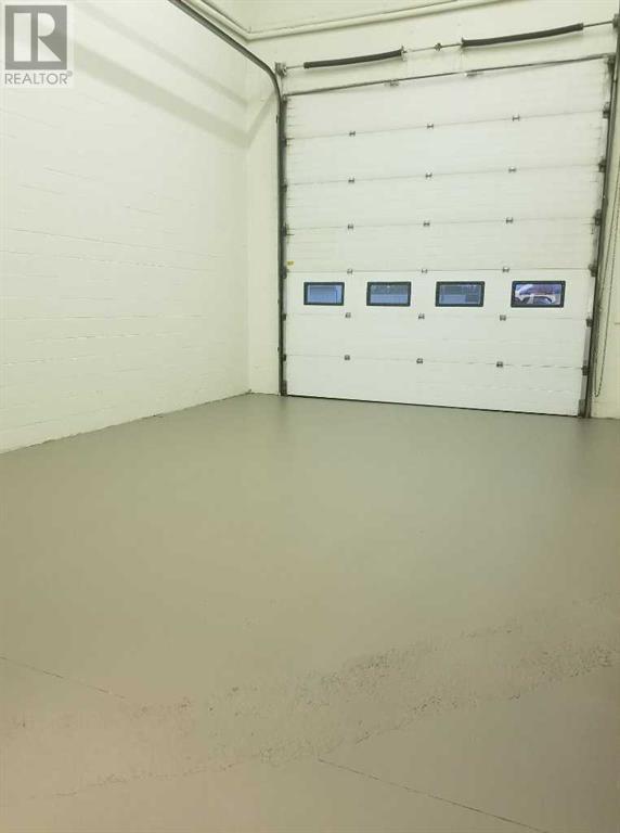 A & B, 11402 100 Street Property Photo 4