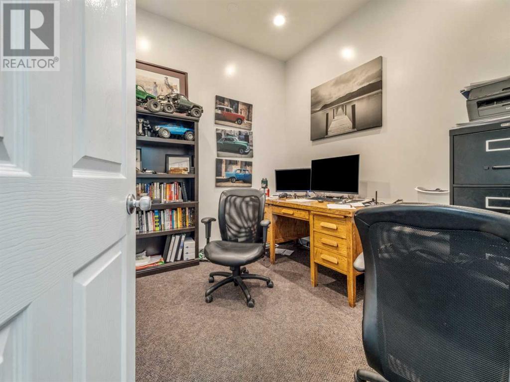 19 Broadway N Property Photo 15