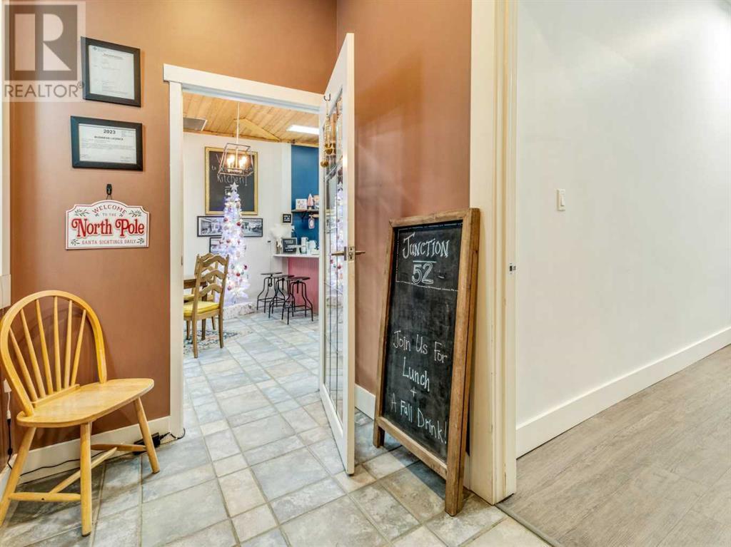 19 Broadway N Property Photo 19