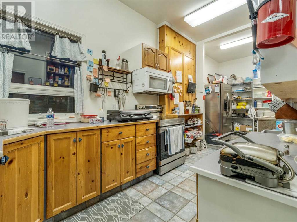 19 Broadway N Property Photo 29