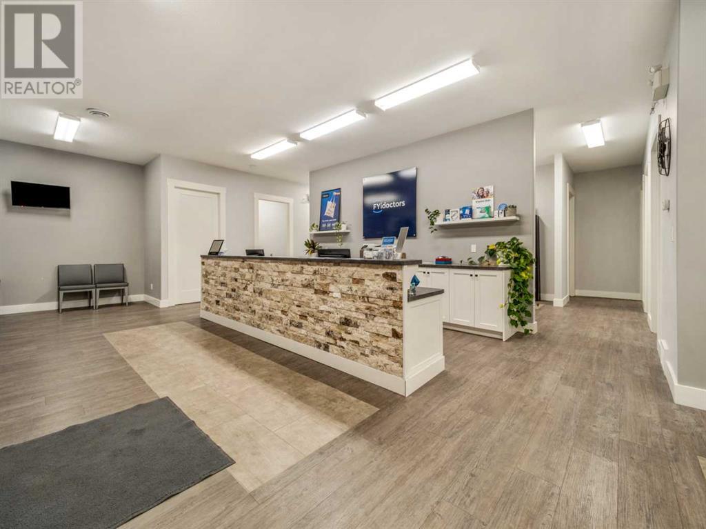 19 Broadway N Property Photo 33