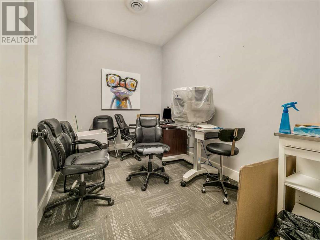 19 Broadway N Property Photo 39
