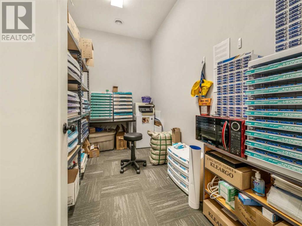 19 Broadway N Property Photo 40
