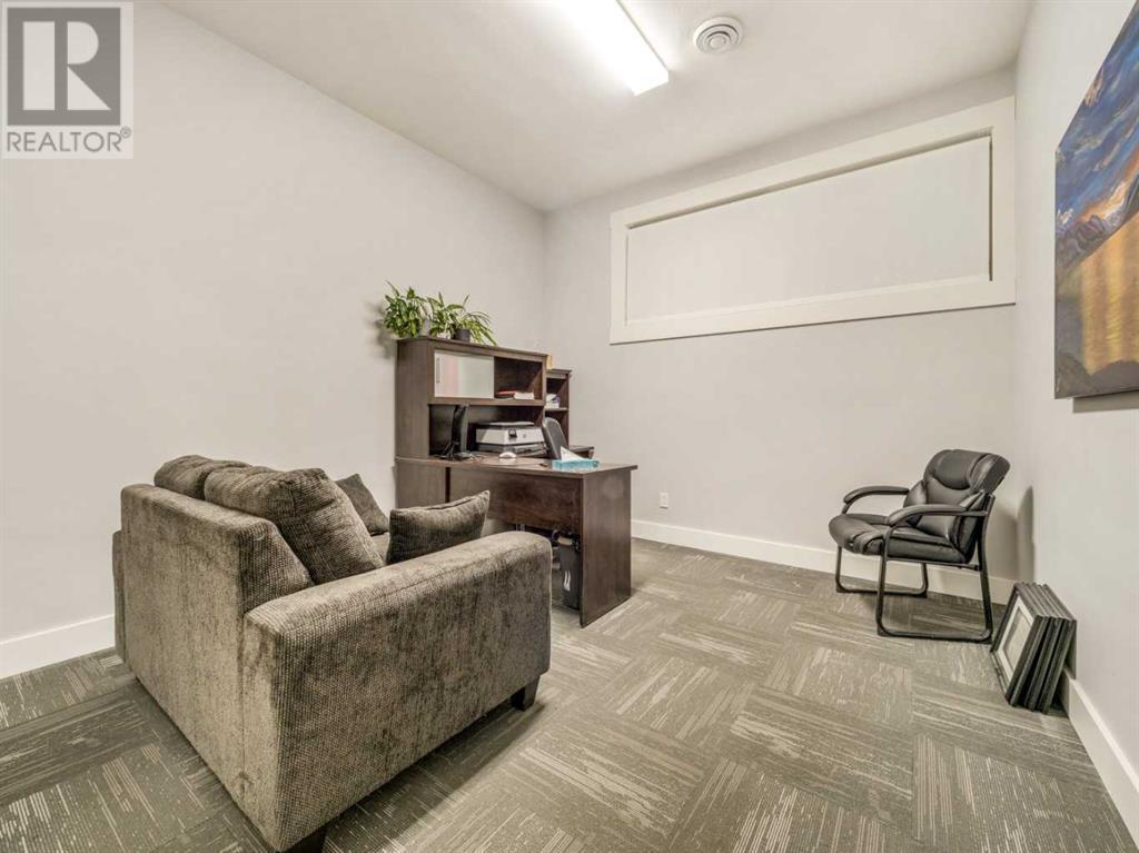 19 Broadway N Property Photo 41