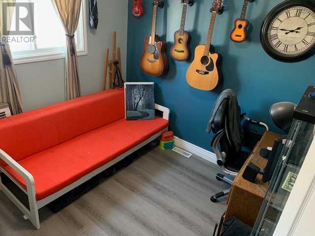 4314 54 Street Property Photo 17